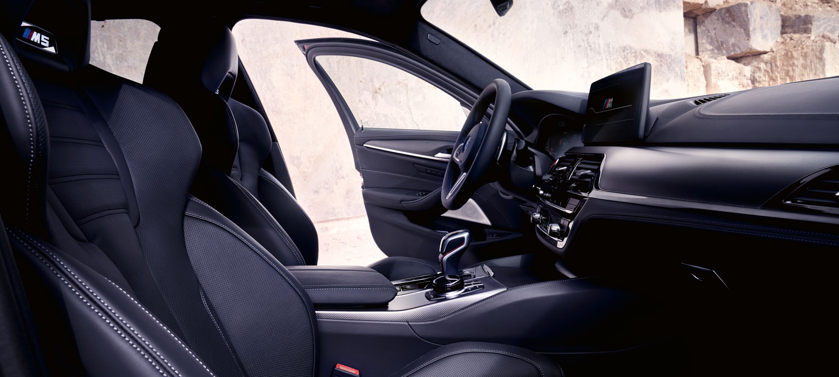 BMW M5 – NAJWAŻNIEJSZE CECHY.